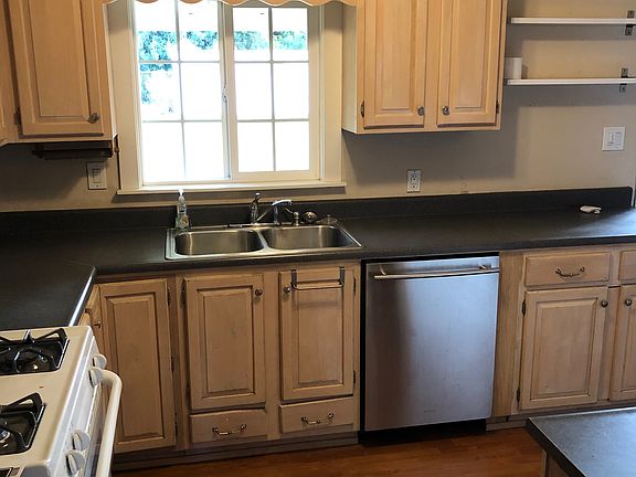 4th image of 1509 E Hudson Dr
