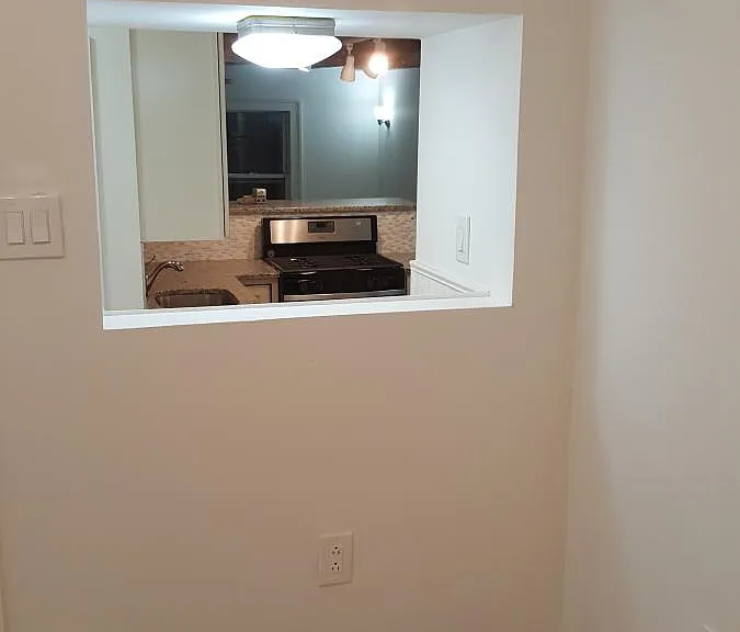1217 N 2nd St #3 — Photo 10