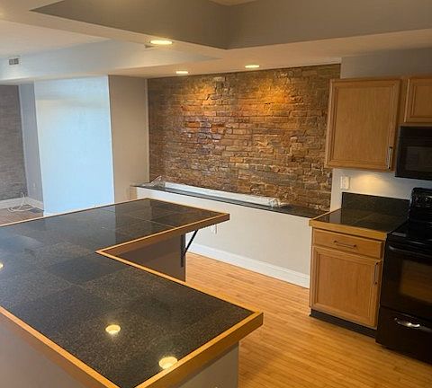 4th image of 321 Baum St APT 1
