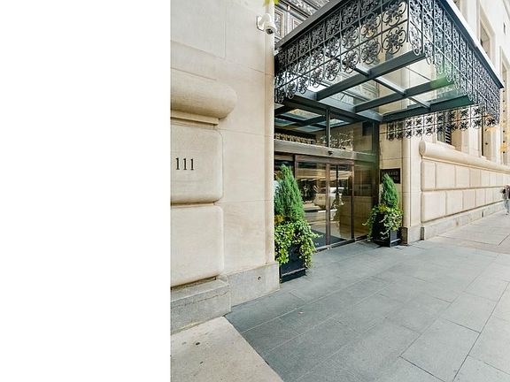 5th image of 111 S 15th St APT 2205