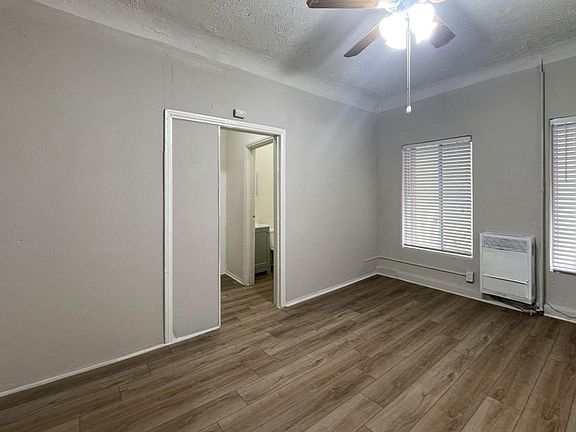 4th image of 625 S Burlington Ave APT 103