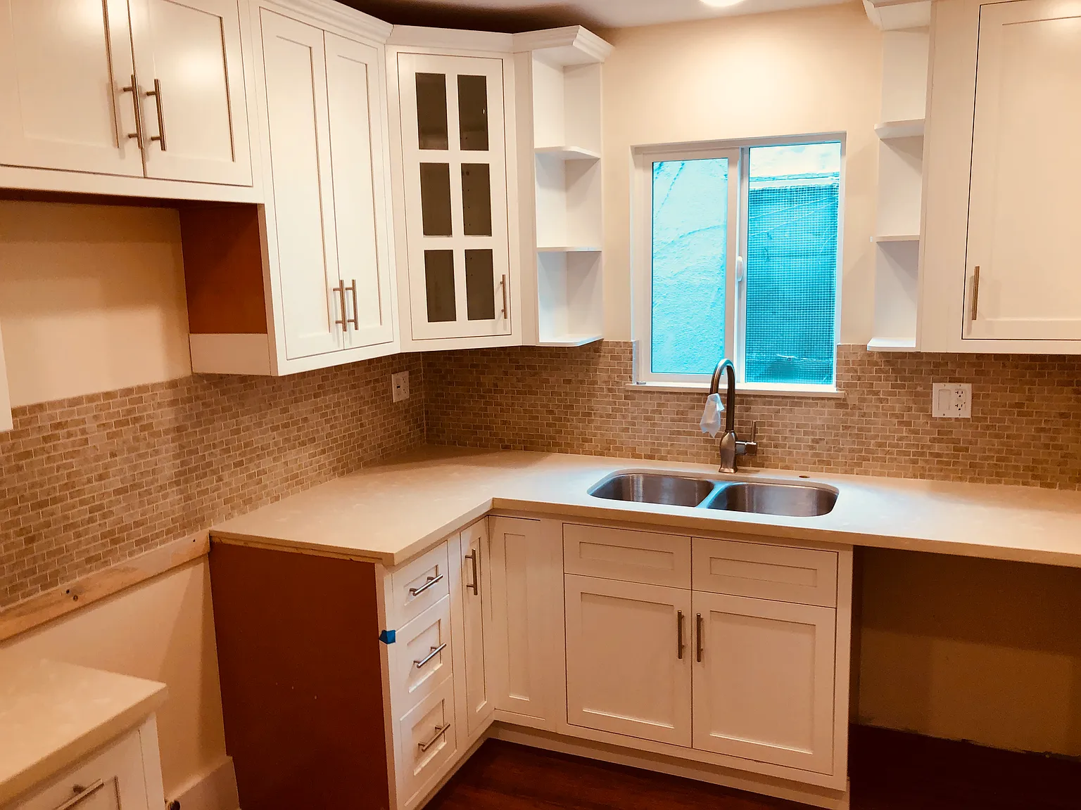 4 bed, 1600 sqft, $4,295 — Photo 3