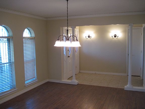 5th image of 1814 Mayfield Ave