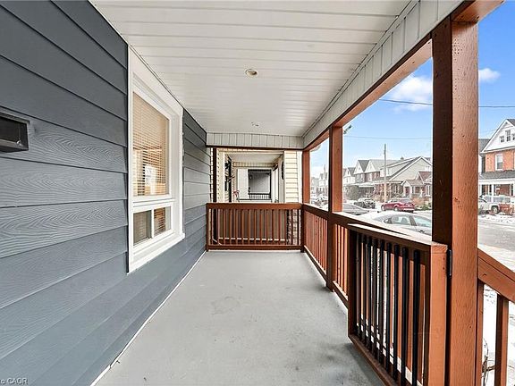 3rd image of 201 Grosvenor Ave N