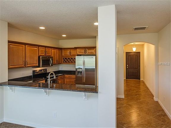 5th image of 704 Sandy Bar Dr