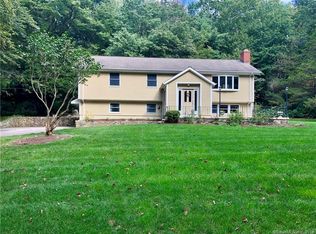 438 Moose Hill Rd, Monroe, CT 06468