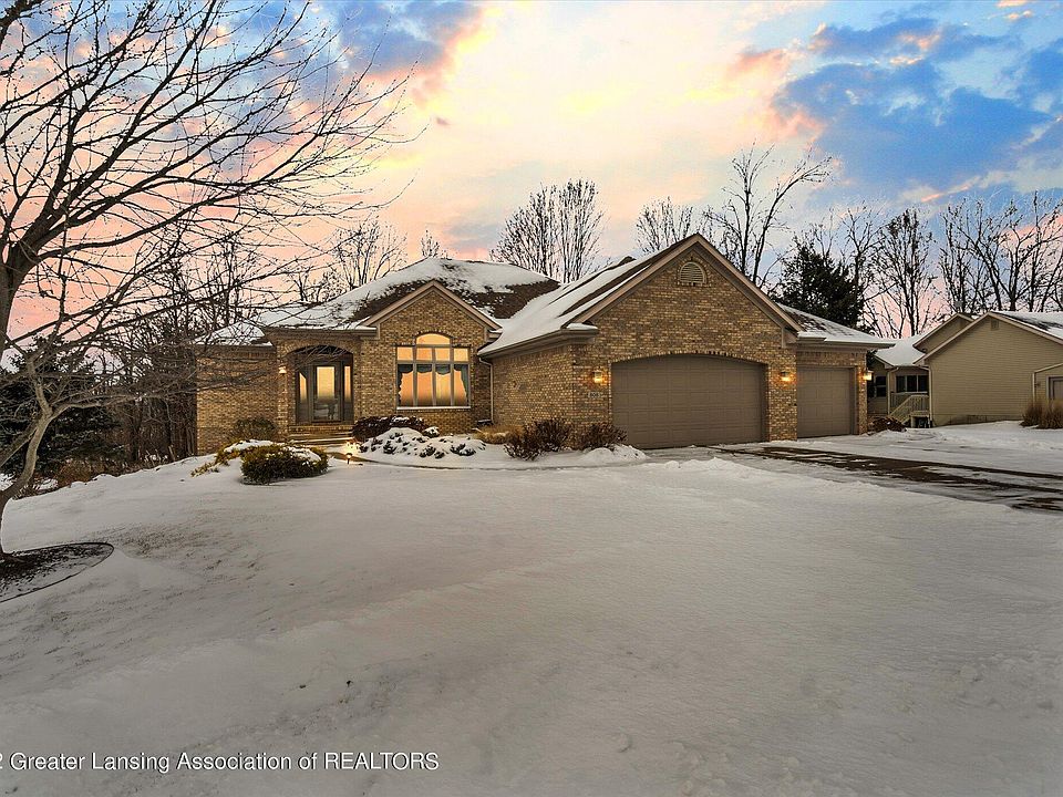1st image of 808 Woodbury Dr