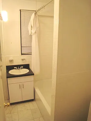 Rented by City Connections Realty | media 11