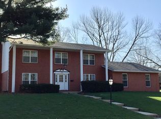 1102 N Smiley St, O'Fallon, IL 62269