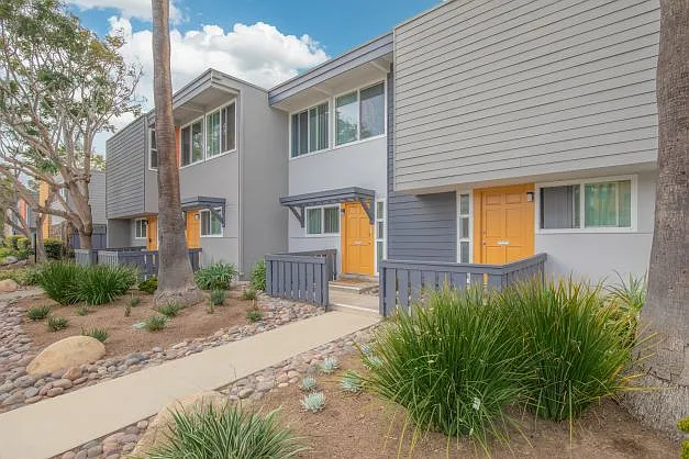Loma Palisades — Photo 13