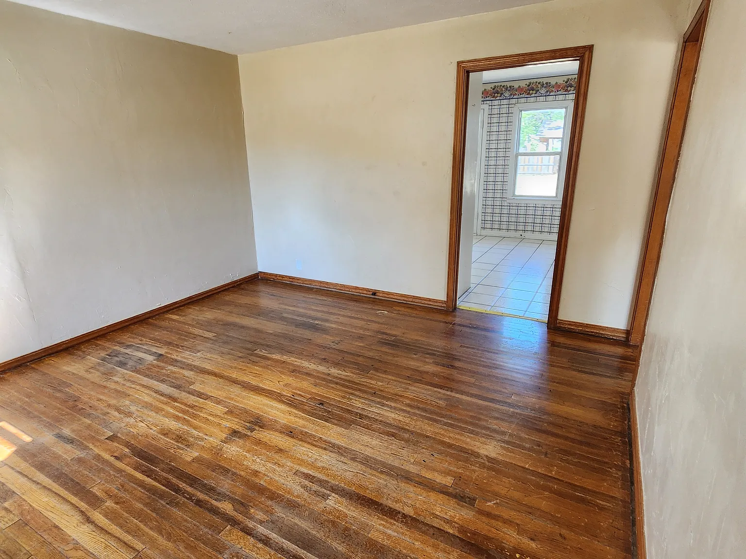 2 bed, 728 sqft, $700 — Photo 3