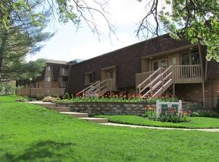 2095 Maverick Dr APT A, Maryland Heights, MO 63043