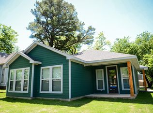 216 W Monterey St, Denison, TX 75020
