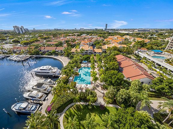 3rd image of 3610 Yacht Club Dr APT 1409