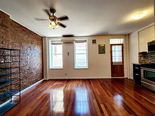 Rented by Brooklyn Property Group LLC | media 25