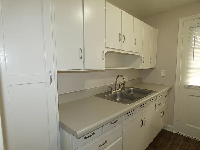317 E 28th Ave — Photo 10