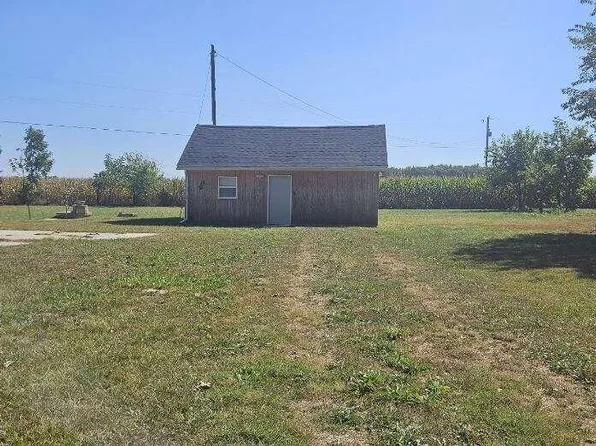 5665 Demlow Rd, Adrian, MI 49221