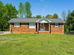 8330 New Cut Rd, Campobello, SC 29322