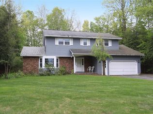 9 Bovington Ln, Fayetteville, NY 13066