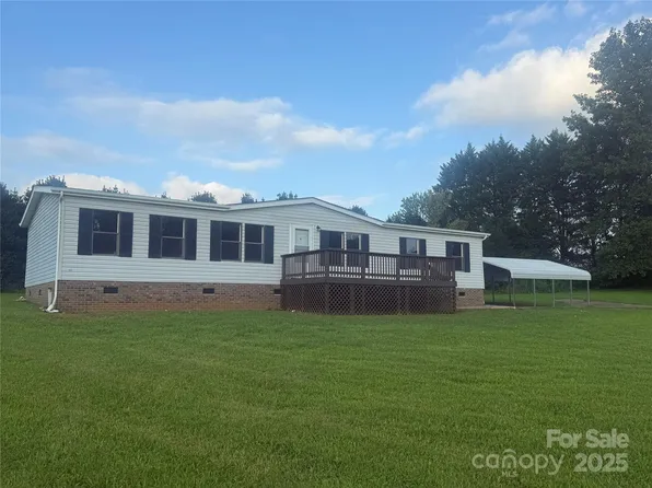 5587 Doe Ct, Morganton, NC 28655