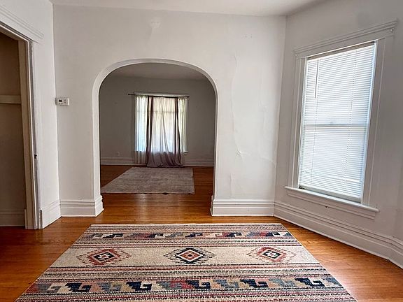 3rd image of 413 Locust St #1