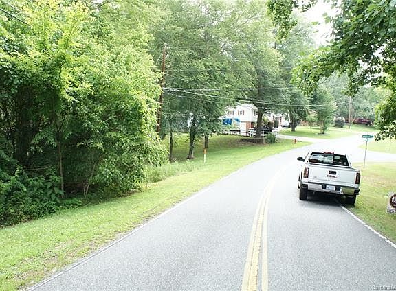 3rd image of 2171 Hollandale Dr