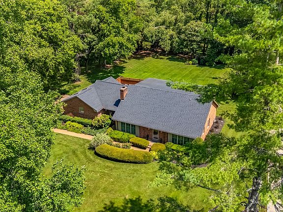 2nd image of 2256 Henpeck Ln