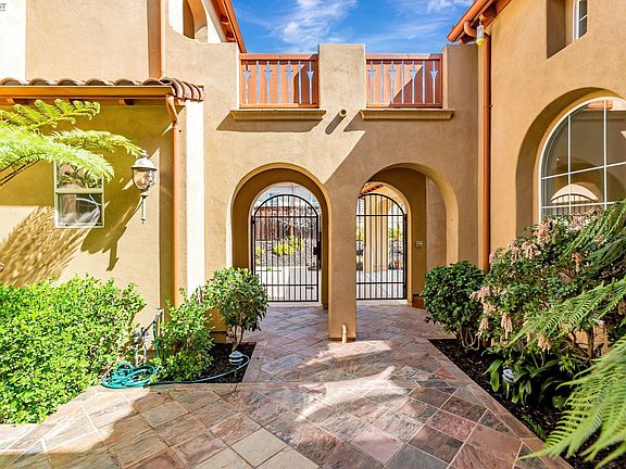5th image of 9542 Velvetleaf Cir