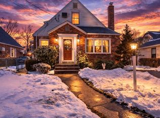 348 Carnation Avenue, Floral Park, NY 11001