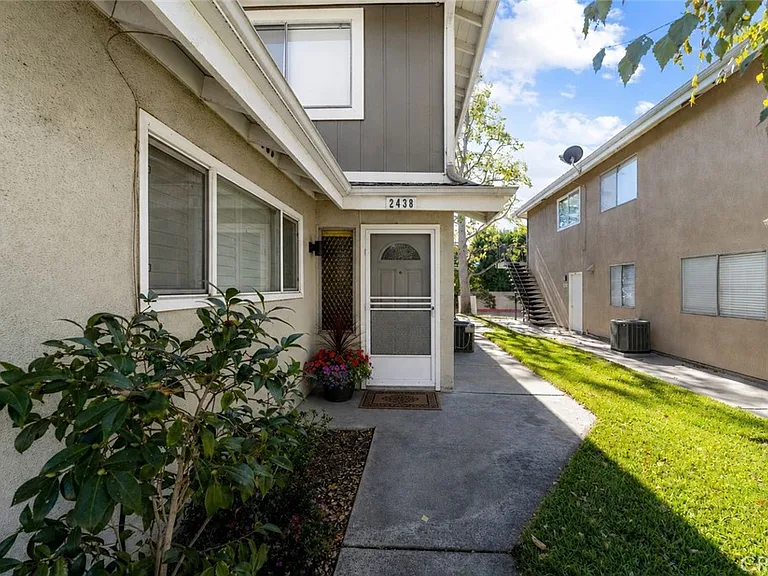 2438 Pepper St — Photo 1