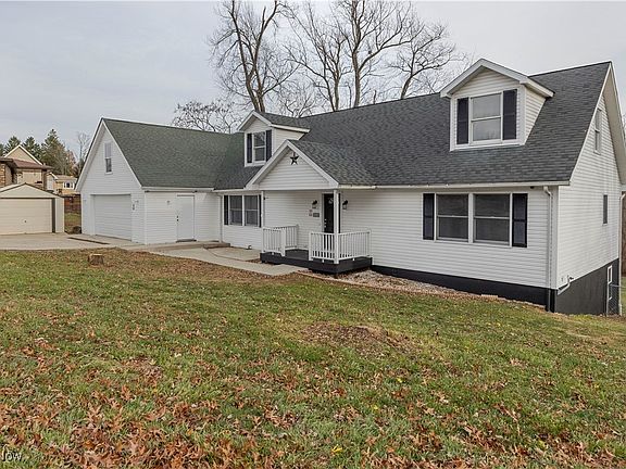 2nd image of 110 Sunrise Ln