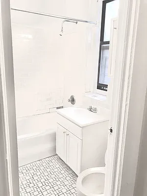 Rented by Padsters Realty LLC | media 4