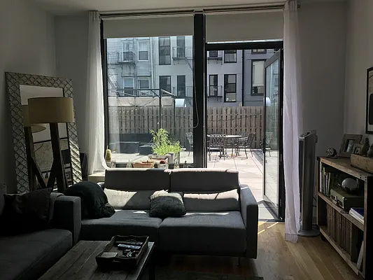 Rented by Dream Space Realty | media 19