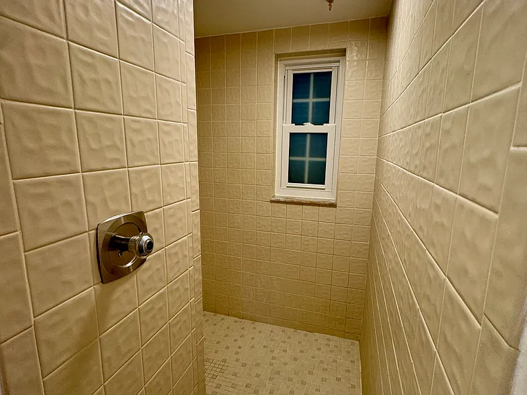 2462 Kingfisher Ln #J203 — Photo 10