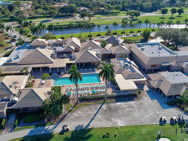 21211 Lago Cir #C — Photo 35