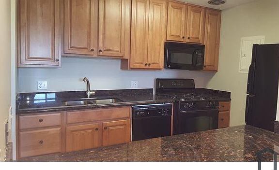 4th image of 1919 S Wolf Rd APT 412
