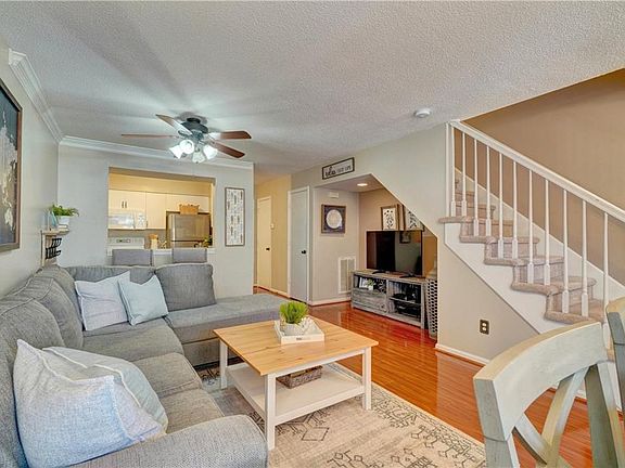 5th image of 3829 Lasalle Dr APT 105