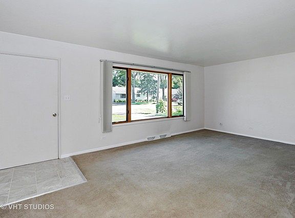 4th image of 16343 W Arlington Dr