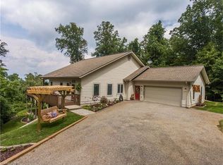 19 Blessings Ln, Waynesville, NC 28786