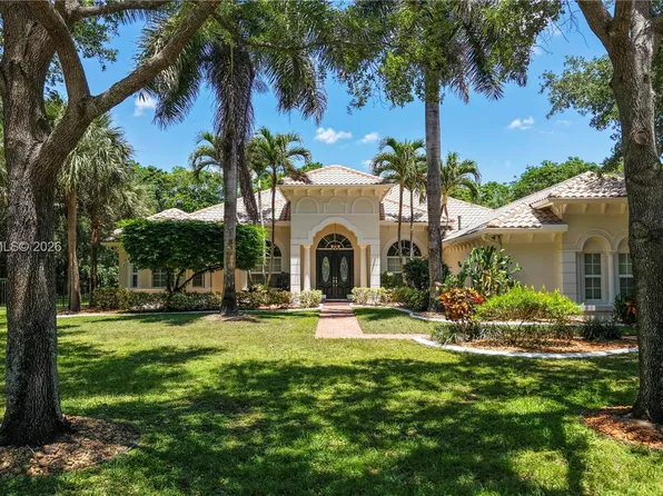 12743 N Winners Cir, Fort Lauderdale, FL 33330