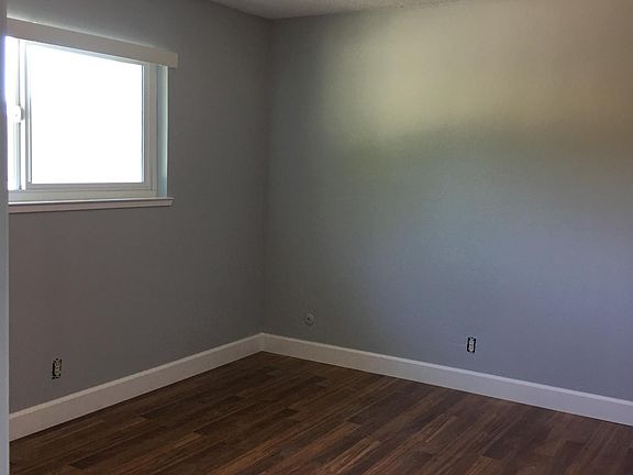 4th image of 636 La Grande Dr APT 1