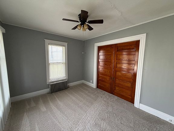 2nd image of 321 Cass St