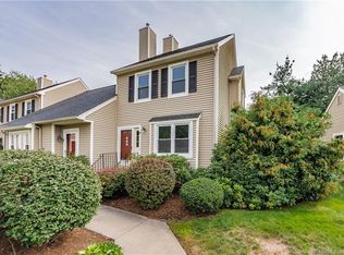 10 Daventry Hill Ln #10, Suffield, CT 06078