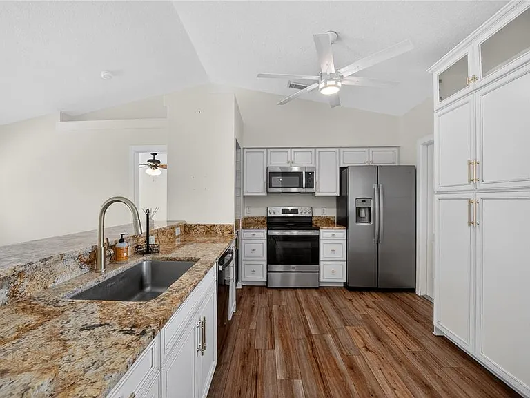 10748 Siena Dr — Photo 26