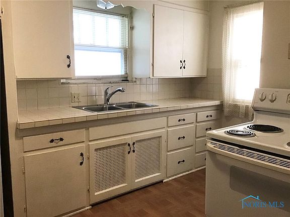 4th image of 2661 Northwood Ave