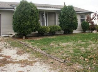 107 Orchard Ave, Mendota, IL 61342