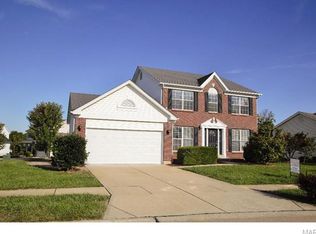 141 Meramec Oak Rdg, Fenton, MO 63026