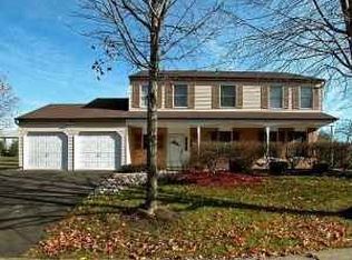 411 Apple Valley Dr, Langhorne, PA 19047