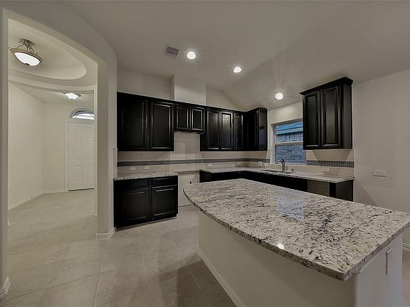 3rd image of 16342 Hillside Garden Ln