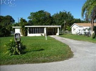 558 New York Dr, Fort Myers, FL 33905